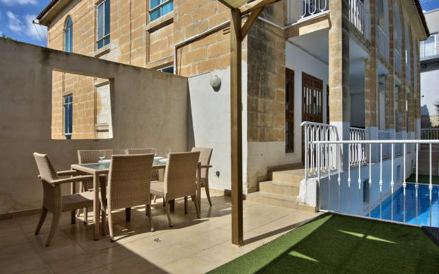 050 Fantastic Family Fun Villa St Julians
