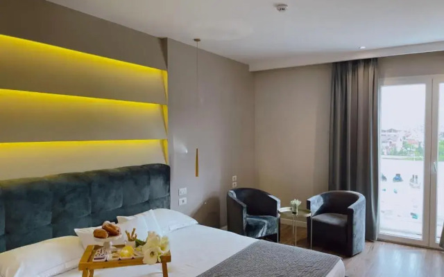 LIGHT Hotel