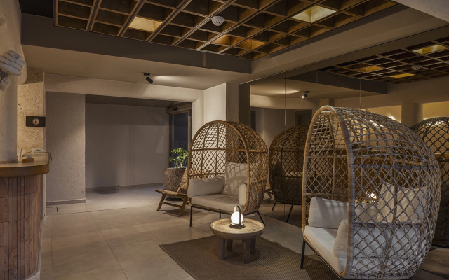 En Vie Beach Boutique Hotel