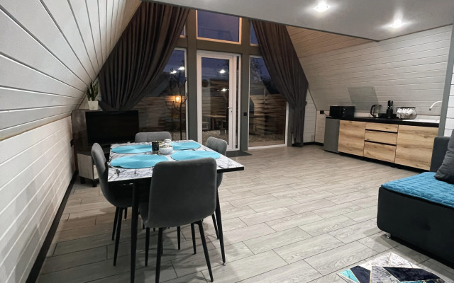 Частный дом Отражение гор