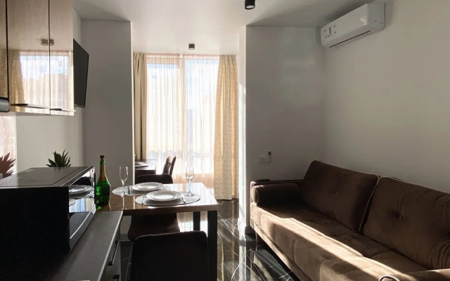 Апартаменты с кроватью и панорамными окнами, 14 этаж