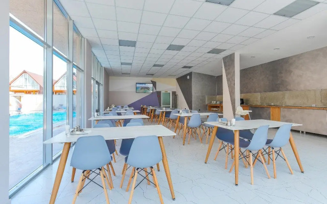 Aleksandra Hotel