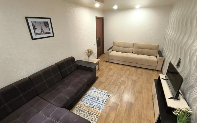 Апартаменты Октябрьской революции