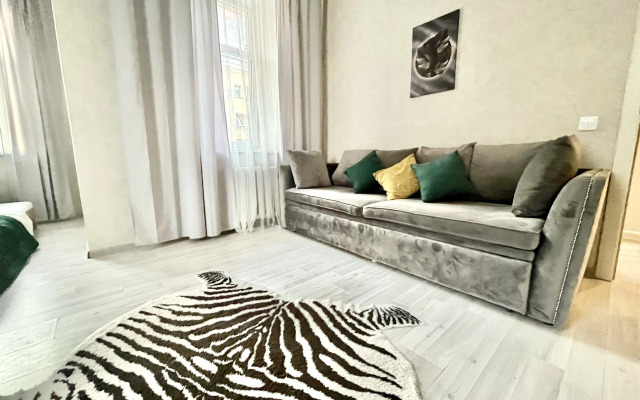 Квартира на Петроградской Стороне с Видом на Город