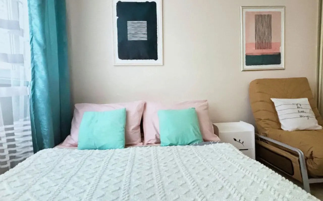 Na Tsvetochnoy 44/3 Apartments