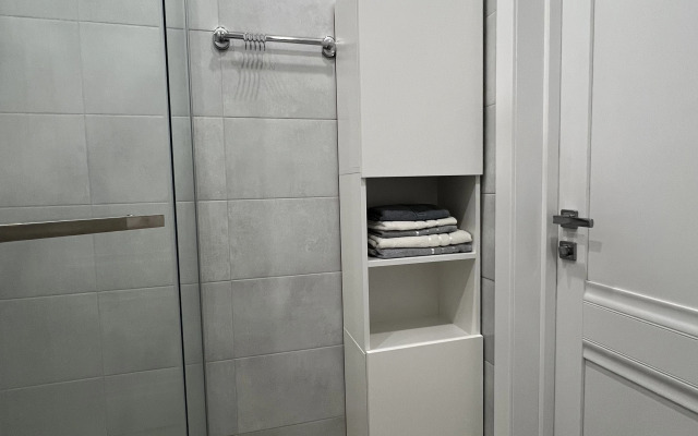 Studiya Kapri Khaus Chetyrekhmestnaya Zhk Letniy Flat