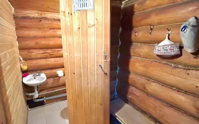 Na Ovrazhnoy 26v Private House