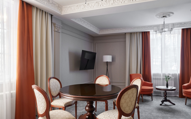 Hotel Zvezda