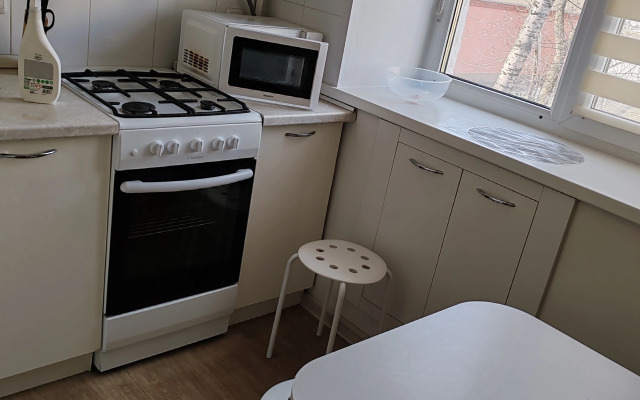 Trekhkomnatnaya Uyutnaya v Izhevske Flat