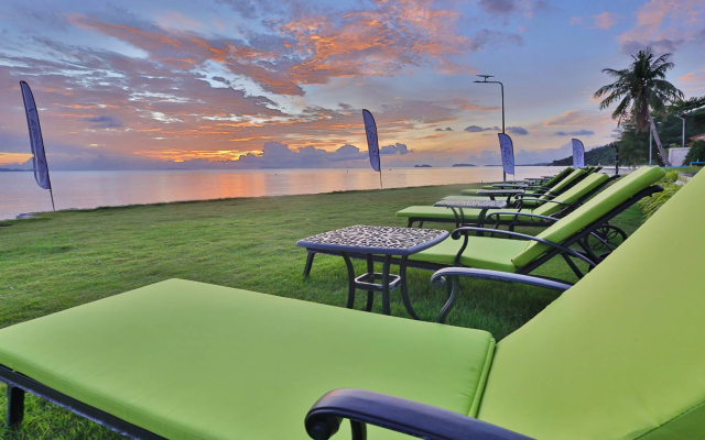 Vannee Golden Sands Beachfront Resort