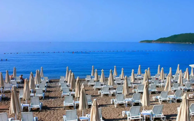 Casa Al Mare Premium Residences Apartments