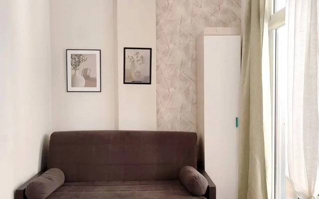 Bolshaya Studiya S Terrasoy V Zhk Karavella Portugalii Flat