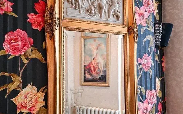 Na Zapototskogo, 12 Flat