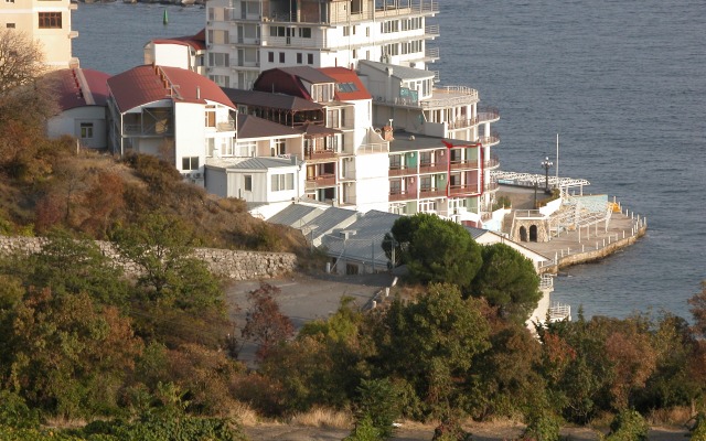 Divo Guest House near sea