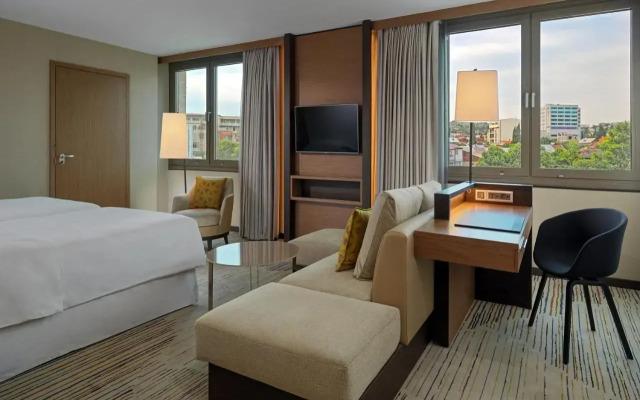 Sheraton Grand Tbilisi Metechi Palace Hotel