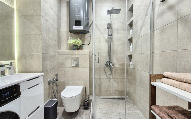 Апартаменты с балконом, бесконтактное заселение, умная колонка «Алиса».