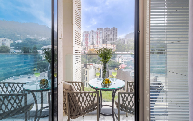 Квартира с бассейном на территории МореСолнцеАпарт