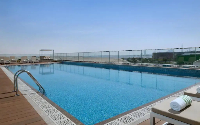 Отель Holiday Inn & Suites - Dubai Festival City by IHG