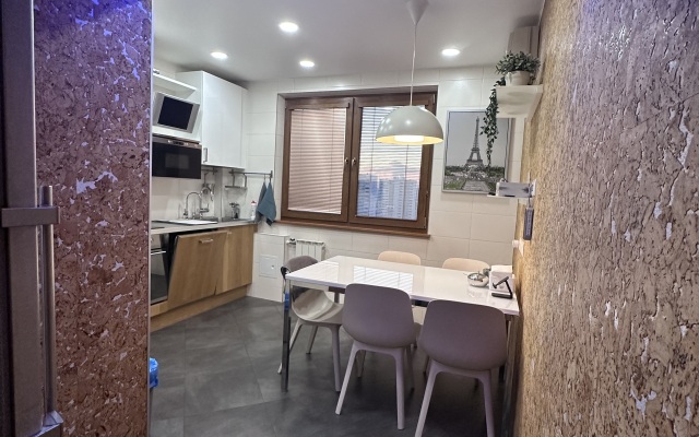 Квартира 3-комнатная  премиум-класса в центре у метро