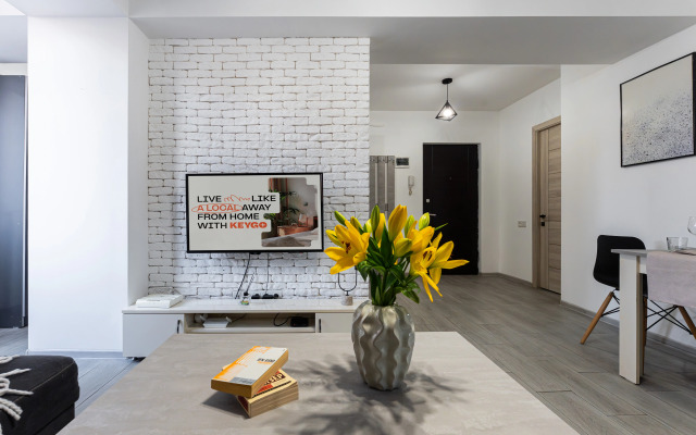 KeyGo #0127, 2 Bedroom, City Center Apartments
