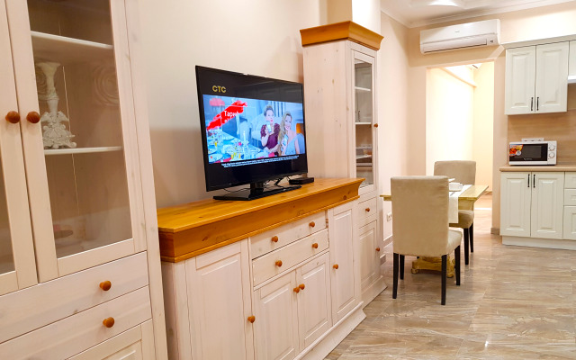 Plutus Hotel