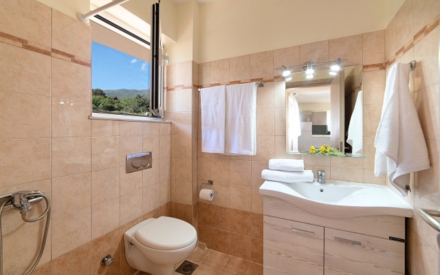 Aqua Mare Villa Heated Pool