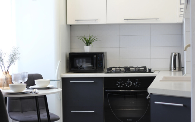 Na Prospekte Geroyev 39 Flat