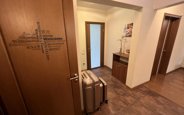 Квартира Семейный Люкс 139 кв. м напротив Отеля Hilton