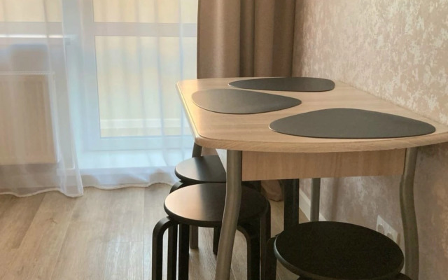 Na Ulitse 65-Letiya Pobedy 1/14 Flat