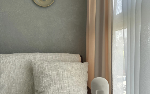 Uyutnaya kvartira na poberezhye Zelenogradska Flat