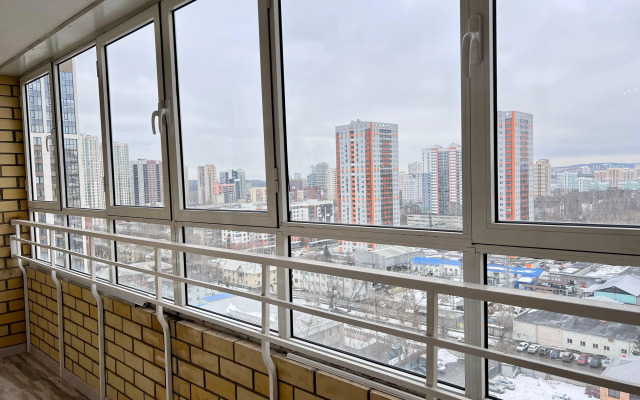 U Metro Chkalovskaya Yekaterinburg Chapaeva 72a Flat