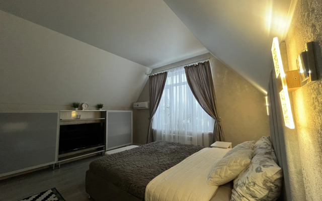 Uyutnoye Gnezdyshko V Tsentre Goroda Private House