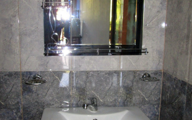 Yoho Villa Tropicana Guest House