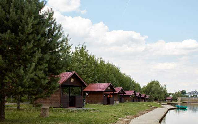 Отель Fish Point Family Resort (Золотой сазан)