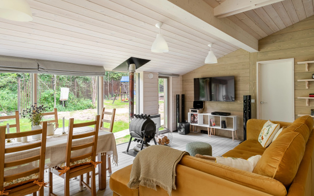 Dom Avrora Guest House
