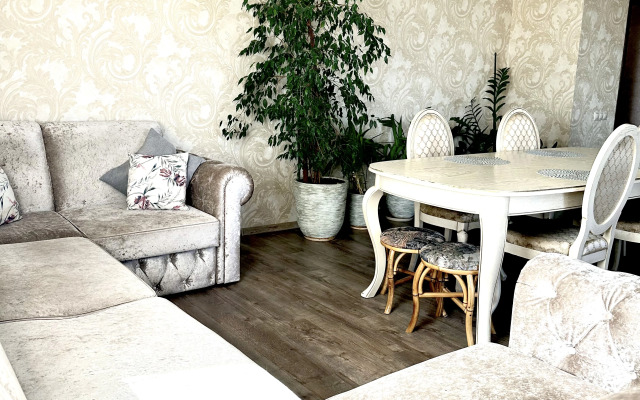 V Tsentre Flat