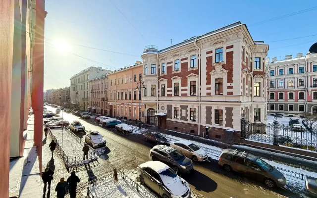 Studiya Komfortnaya Gosti Doma Na Mokhovoy Flat