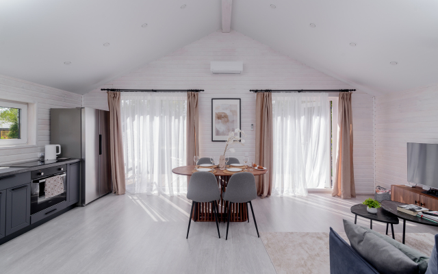 Simple Life Home 376 Private House