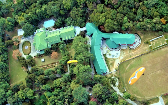 Отель WelcomHeritage Taragarh Palace