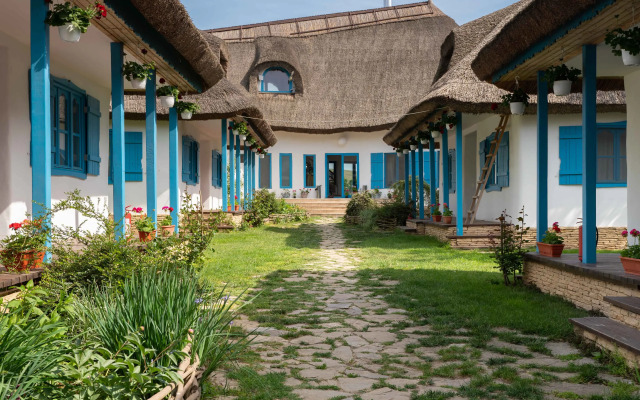 5 Chirpici Hotel