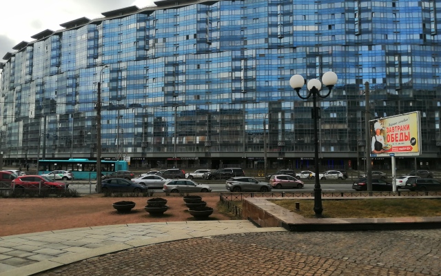 Квартира у Метро и Ладожского Вокзала