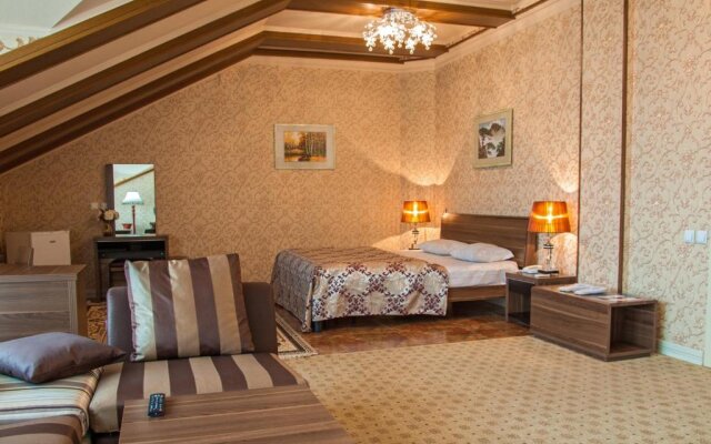 City Line Boutique Hotel