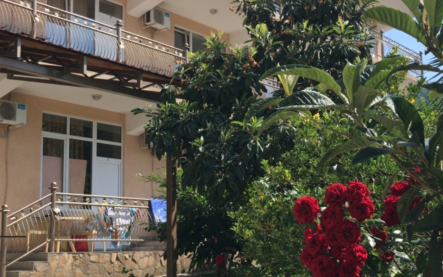 Otdyih V Loo Guest House