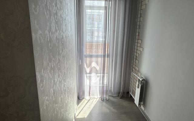 V Rayone Areny Yerofey Flat