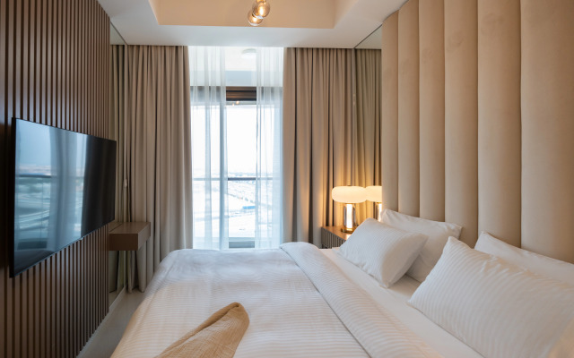 Apartment Keyrock Living: Exclusive Luxury at Aykon Tower