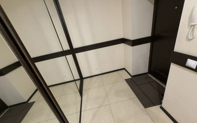 Tut Khorosho Na Surikova 53a 2 Flat