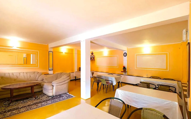 Rakhat Vardane Guest house