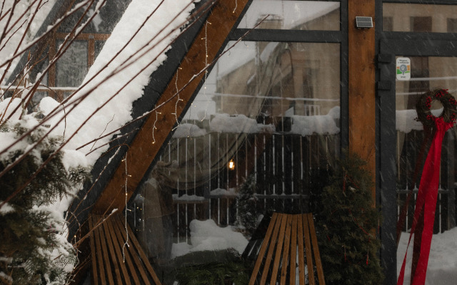 Частный дом Экосказка с видом на горы