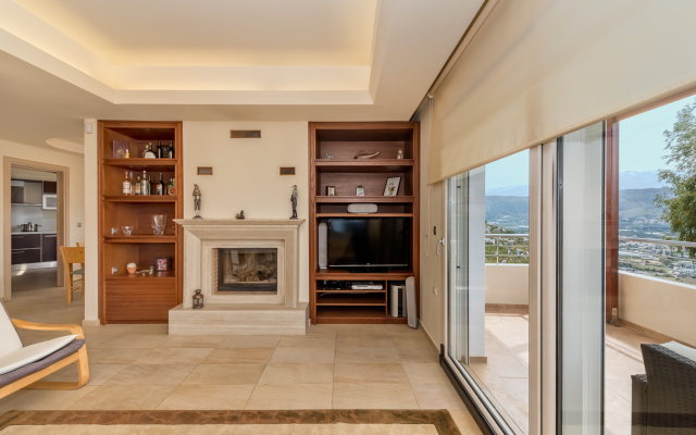 Karmilos Hill Villa