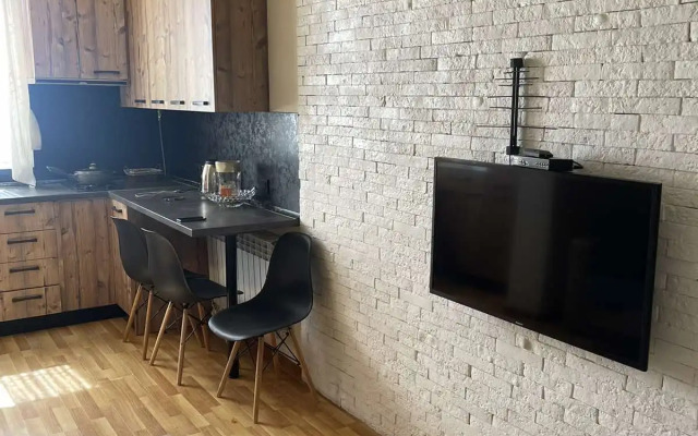 Perte House on Shinararneri 6/1 Apartments